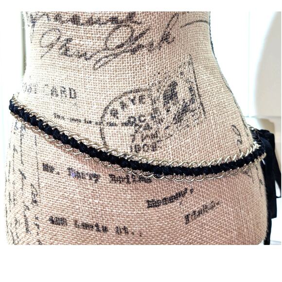 Vintage Black Velvet Ribbon Woven Gold Tone Chain Approx. 80\